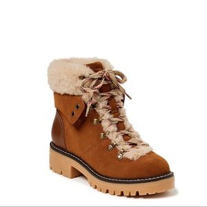Time and Tru Women’s Cozy Hiker Boot